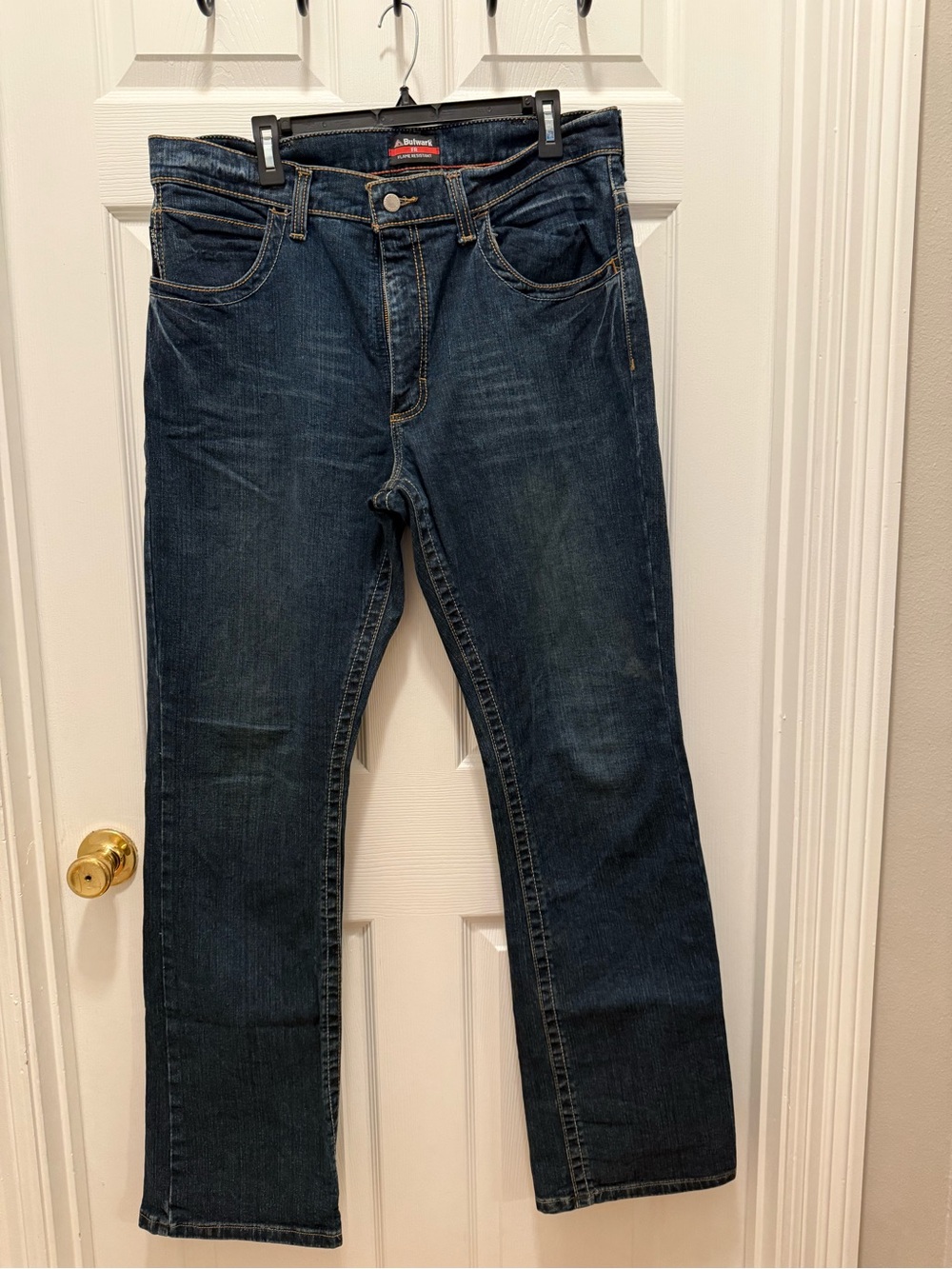 Bulwark FR Flame Resistant Men Size 36 Medium Wash Bootcup Work Jeans